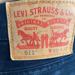 Men’s Levi’s 511 W 30 L 32 navy blue corduroy